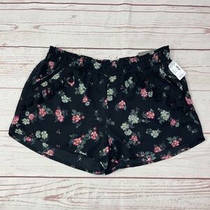 Maurice’s NWT Black Floral Shorts - Large